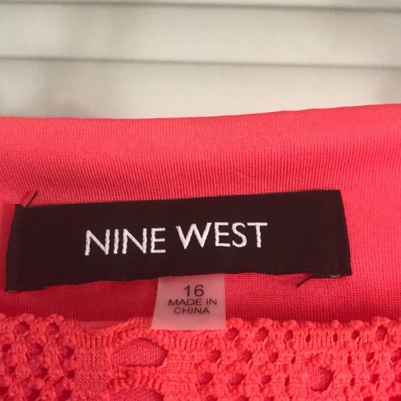 Gorgeous coral colored dress - Picture 2 of 3